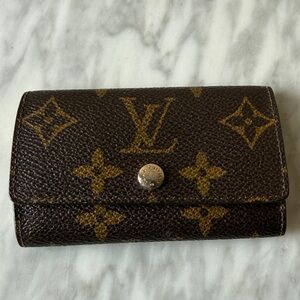 Louis Vuitton Key Case Holder